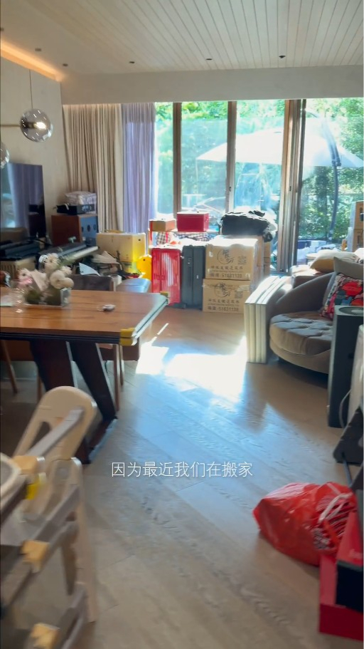 张宝儿越搬越大复式豪宅新居曝光！豪设儿童弹床专区 比6600万旧居更震撼