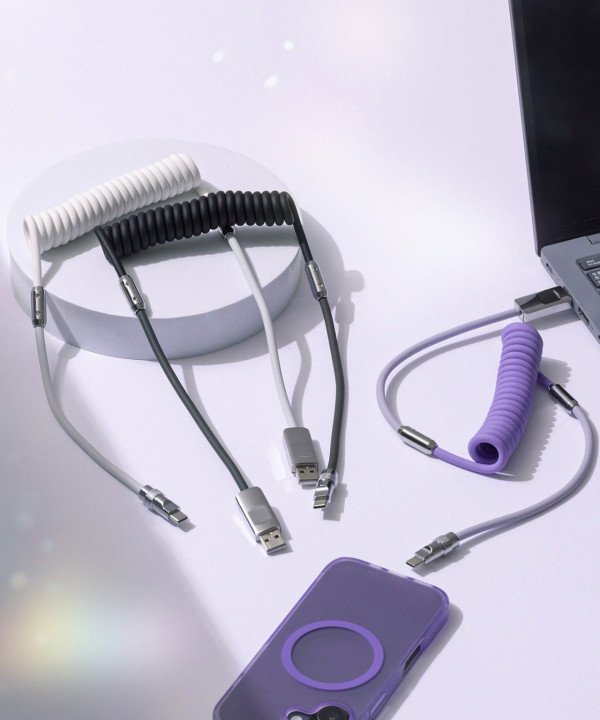 圖片來源:3COINS官網 日本3COINS新品|1.8米彈簧伸縮充電線 旅行充電超方便、自駕遊必備