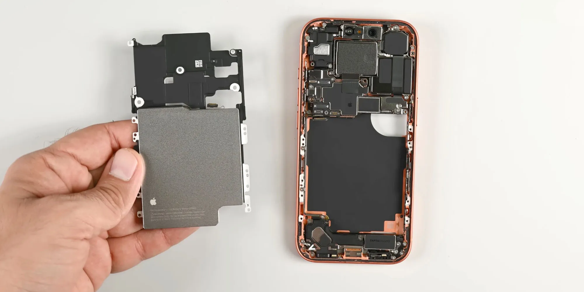 買iPhone 18 Pro前先等一等！拆解iPhone 20傳聞十大黑科技：邊類人最值得等下年新機？