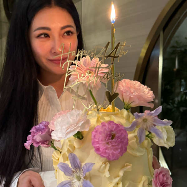 44歲千禧女神息影後近況曝光外貌極凍齡 嫁富商育兩子白手起家變女強人