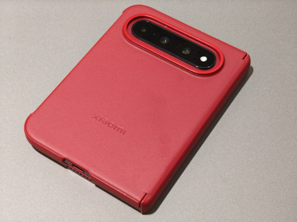 Xiaomi 18 Fold 實測｜219g 輕薄摺機兼 6000mAh 大電 2 億像素 Leica 三鏡