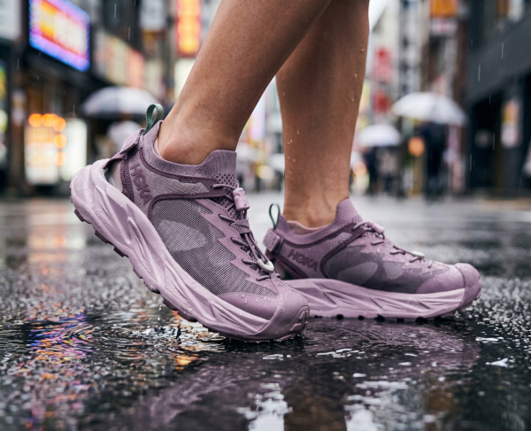 旅遊必備暴走神鞋！HOKA Hopara 2 水陸兩用涼鞋 兼具透氣與波鞋機能、防潑水編織面 