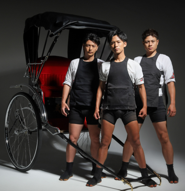 Instagram@asakusatourousai Instagram@asakusatourousai