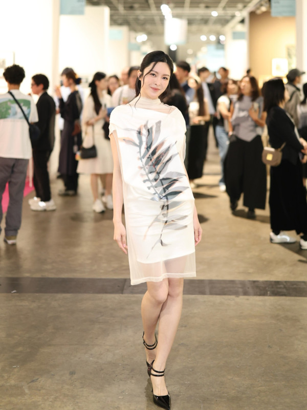 张曦雯被公审耍大牌凶吓路人删相？网友斥“18线女星”，一关键证据流出揭真相