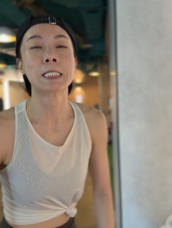 邓丽欣陷人品争议引发形象插水?发文被指火上浇油再反击 网友围剿句句有骨:相由心生