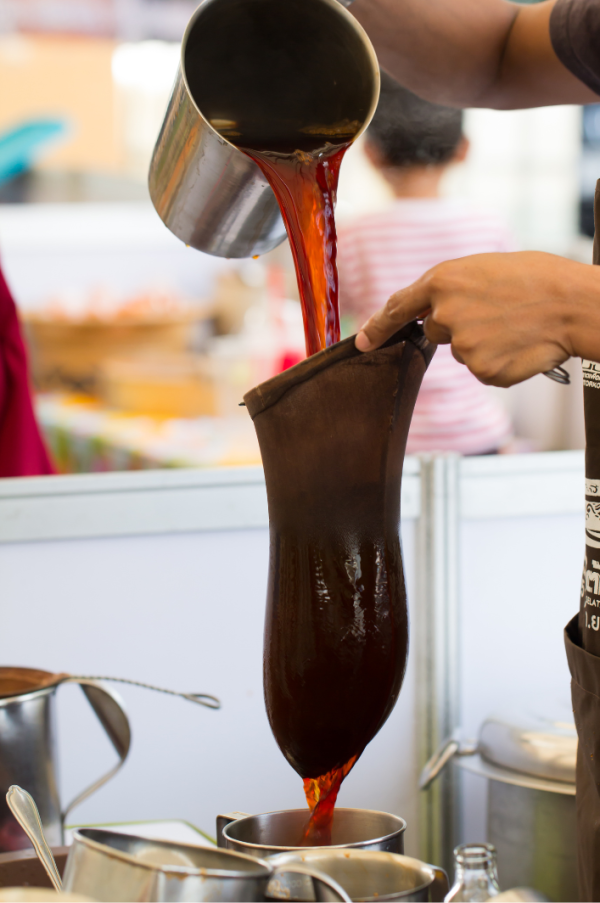 茶記奶茶點解越飲越淡？港人怒轟變糖水／內行拆解3退步原因：預製奶茶出事