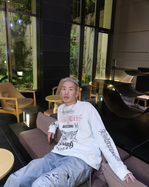 郭珮文前男友黑歷史火速被起底!親密調情影片流出 被爆分手3個月後情迷巨胸女