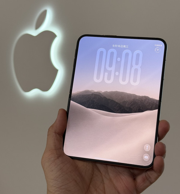 iPhone Duo 實機上手玩｜摺痕明唔明顯？7.6 吋內屏、多工及外屏體驗一文睇清【同場加映 iPhone 18 Pro Max】