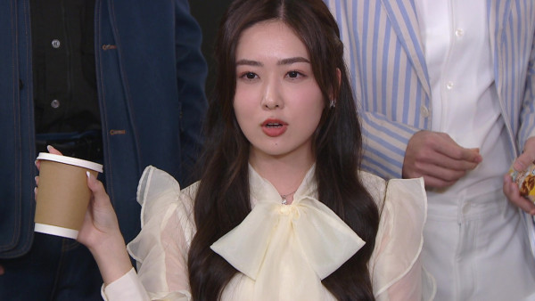 三代同糖｜盘点林凯恩剧中糖果系甜美透视OL造型 服装指导亲解Venus大领透视装背后玄机