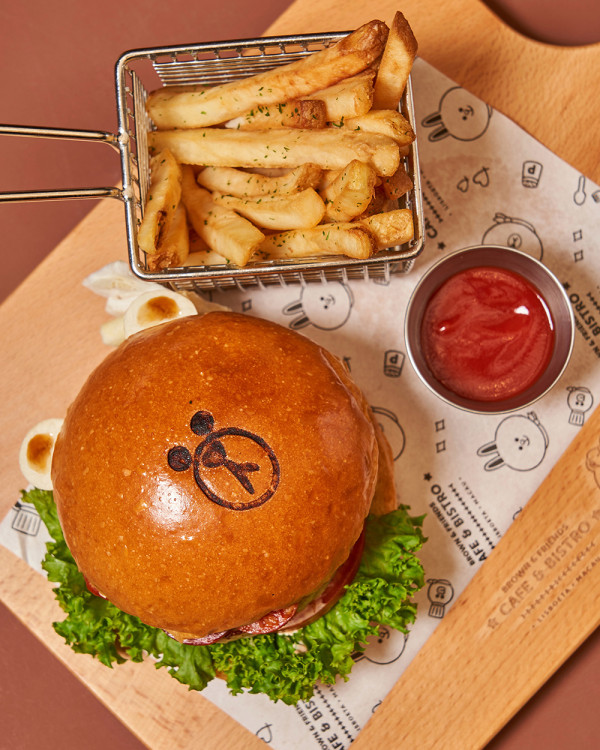 BROWN & FRIENDS CAFE & BISTRO｜葡京人LINE FRIENDS主題餐廳・派對包場首選