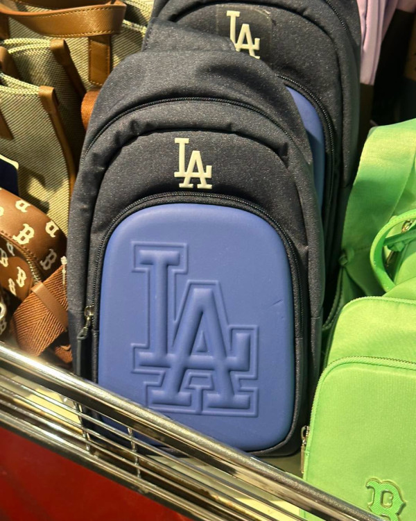 開倉優惠 | 銅鑼灣時代廣場MLB開倉！$100起買人氣棒球帽/鞋款/袋款