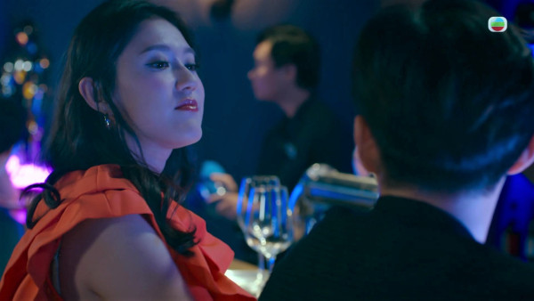 死有对证妖女|罗雪妍落选港姐入行背景起底!自揭大尺度演出底线:可接受大露背