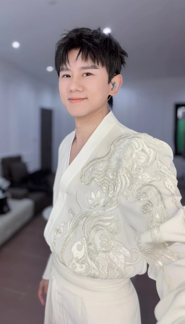 張杰加盟環球音樂推出首支新歌!新歌《破局者》杭州演唱會全球首唱