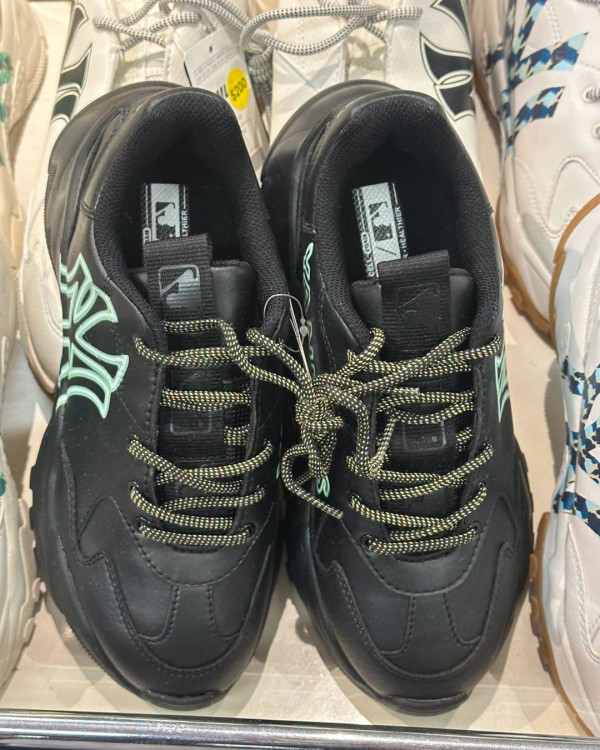 开仓优惠｜名牌运动鞋开仓$300起！Vivobarefoot/MLB/Diadora劈价！帆布鞋、老爹鞋都有平