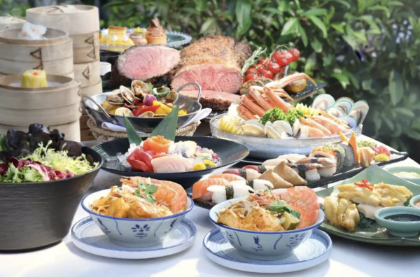 港麗酒店自助餐買一送一人均$299起／嘆蟹腳、西冷牛肉、海蝦、青口