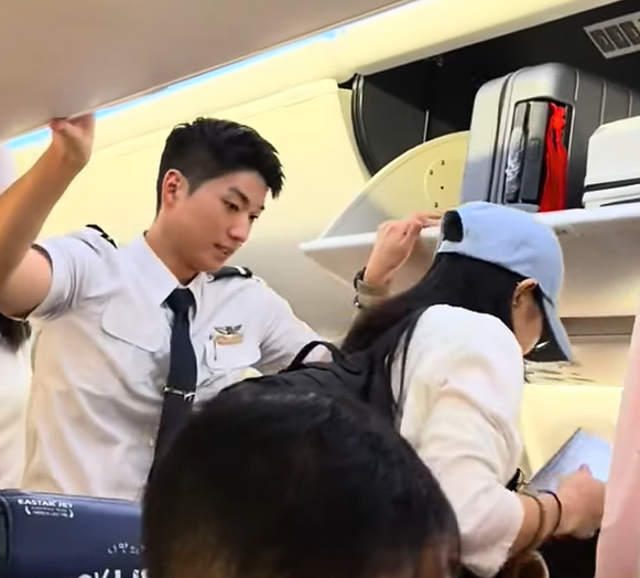 韓國靚仔空少側臉照瘋傳!驚嘆以為看韓劇 大批網民被圈粉:這根本男主吧