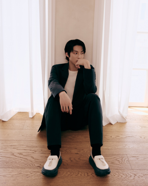 圖片來源:IG@hoka_kr HOKA大熱SPEED LOAFER一鞋難求!流蘇樂福鞋/街頭風到正裝混搭一對搞掂、附日韓台價錢對比