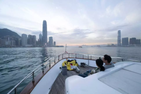 香港维多利亚港豪华游艇游船之旅（图片来源：KKday）