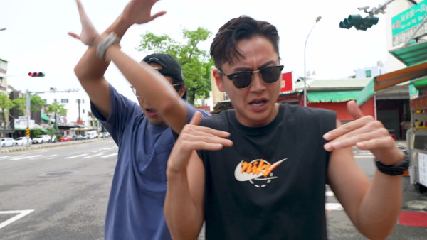 试真D呀｜张振朗吴业坤介绍台南虾仁饭 “夸张哥”上身破格玩Rap＋Beatbox