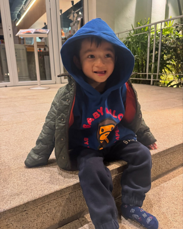 何雁诗大反击怒斥“弃子”评论有毒！亲解天使儿子移民原因：都是为了孩子好