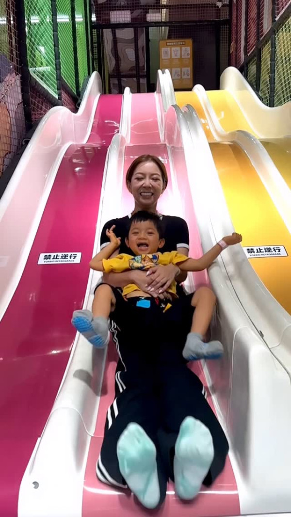 何雁诗大反击怒斥“弃子”评论有毒！亲解天使儿子移民原因：都是为了孩子好