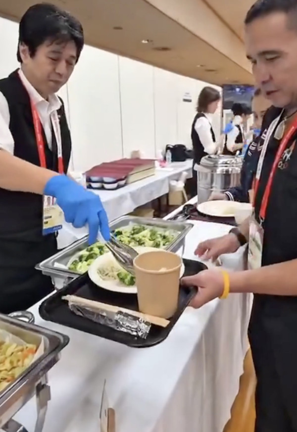 名古屋亞運連環出事！選手村縮皮改住「貨櫃屋」漏水兼床太短？ 日本網民痛批「款待之道」蕩然無存 