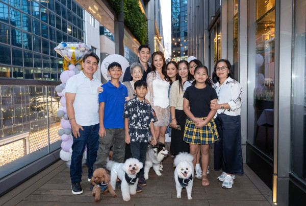 35岁前港姐户外签字低调注册结婚！IG公布喜讯荣升人妻：“from Miss to Mrs”