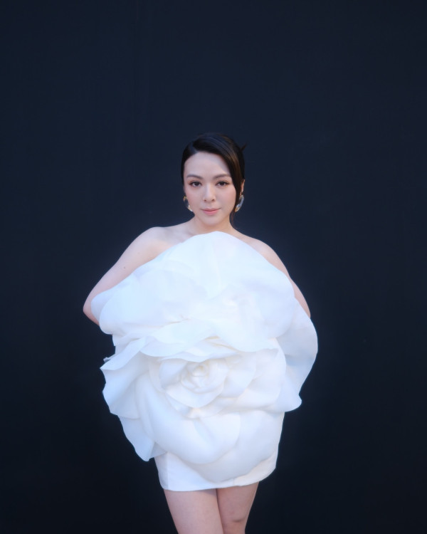 JW結婚｜JW王灝兒被爆閃婚喜訊！分手兩年即榮升人妻 陳瀅馬天佑飛土耳其出席婚宴