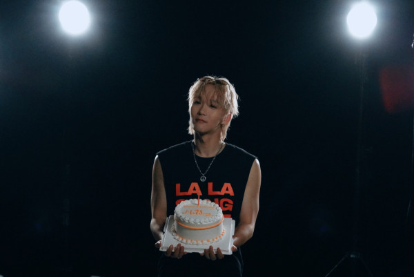 MIRROR@王智德Alton推全新單曲《LA LA SONG》 口號式洗腦副歌送樂迷生日禮物
