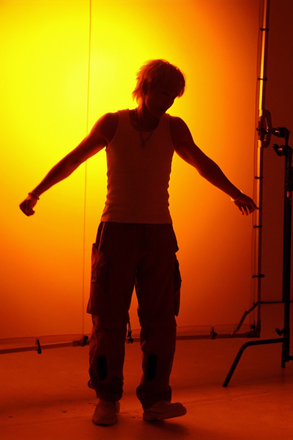 MIRROR@王智德Alton推全新單曲《LA LA SONG》 口號式洗腦副歌送樂迷生日禮物