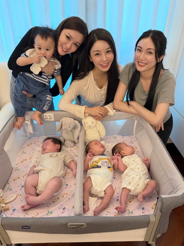 32歲女藝人誕雙胞胎搞百日宴盛大報喜！四大星級人妻閨蜜團撐場盡顯人緣