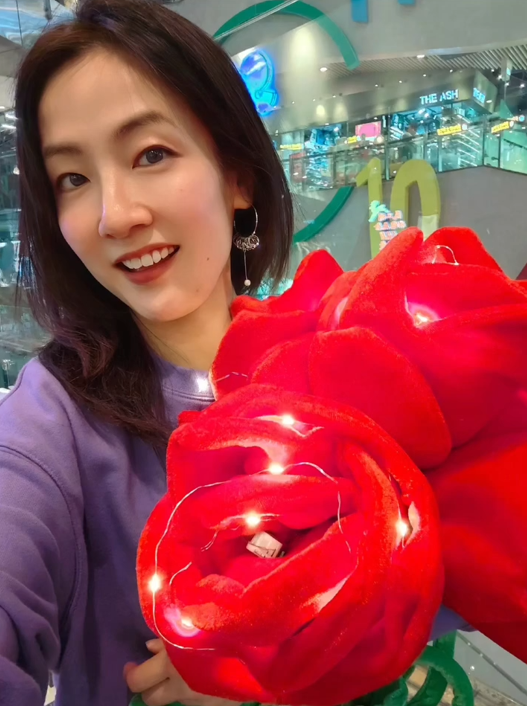 43岁资深女艺人无预警宣布离巢！御用配角曾参演过百部剧 含泪告别：小妹行咗二几年