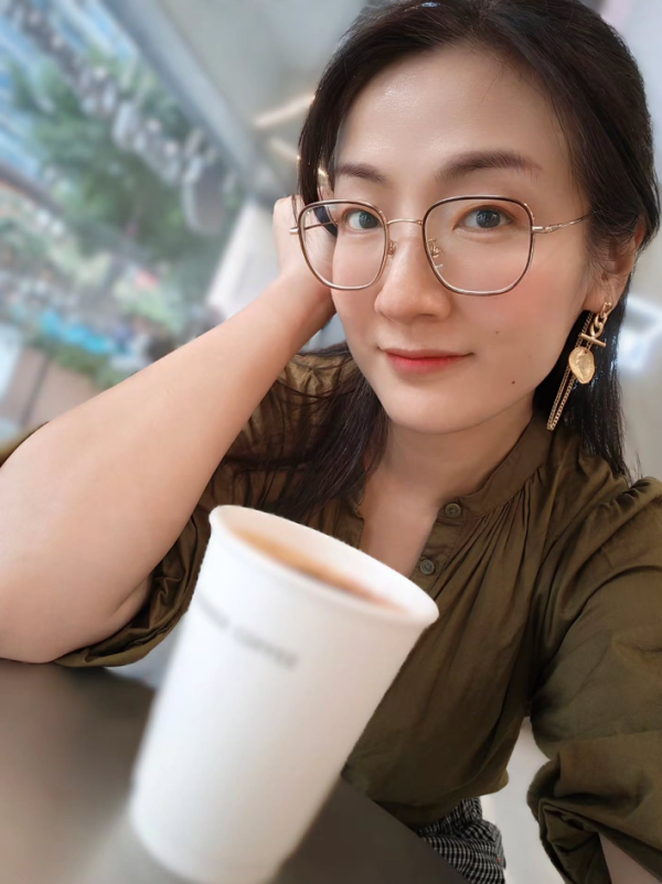 43岁资深女艺人无预警宣布离巢！御用配角曾参演过百部剧 含泪告别：小妹行咗二几年