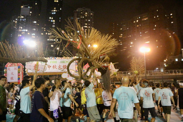 維園現大坑火龍中秋福袋！檔主稱已開光兼內藏龍鬚 型到爆掀網民尋寶熱
