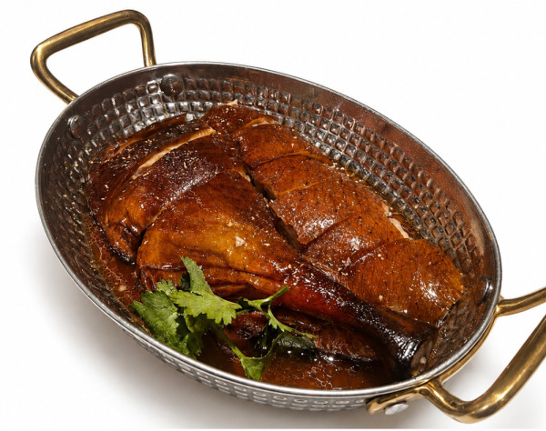 百份百餐廳必食推介！啟德新店增設明爐燒味及車仔麵＋18年經典港式菜式