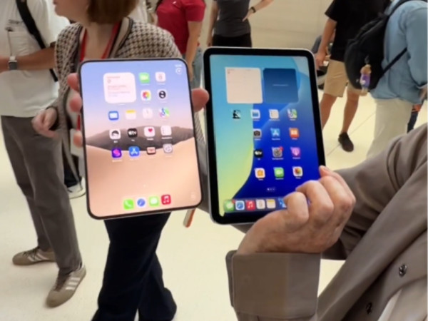 之所以有这样的视觉，是源于 iPhone Duo、iPad mini 边框差异，后者边框显然是阔上一截的。