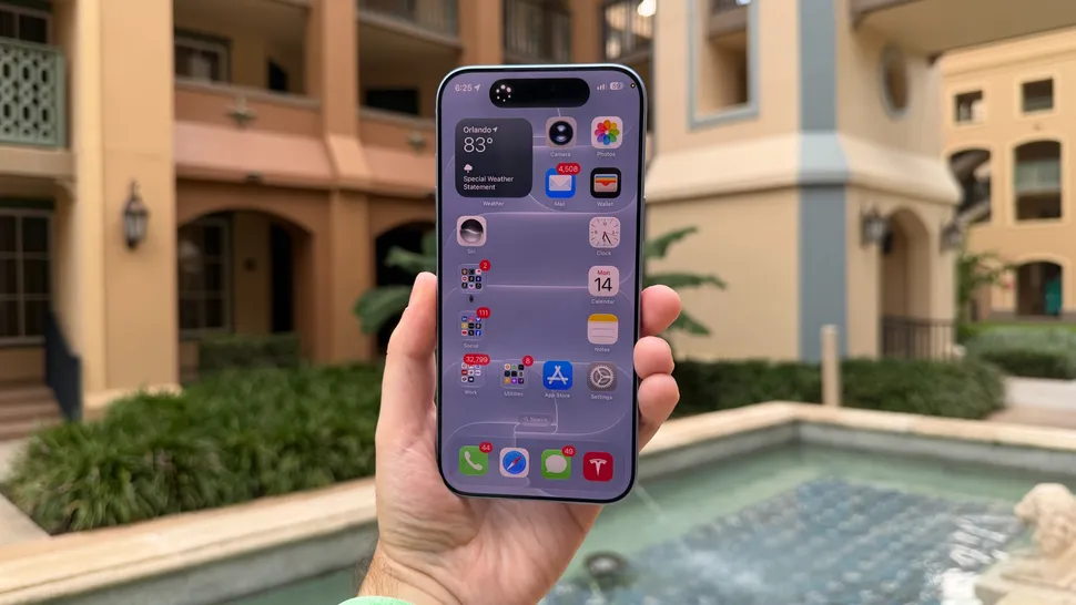 新 iPhone 唔洗貼保護貼？Apple 高層直言：睇到有人貼就唔自在　呼籲大家安心「裸機」