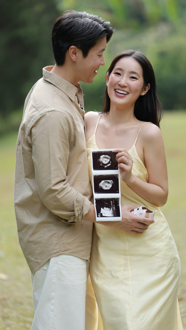 35岁女艺人中秋节宣布平安诞下儿子！荣升妈妈晒喂母乳照报喜：“他来了”