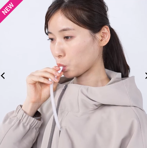 搭飛機神褸!日本WORKMAN全新「充氣頸枕防水外套」0有找 長途機/旅遊巴/露營必備神物