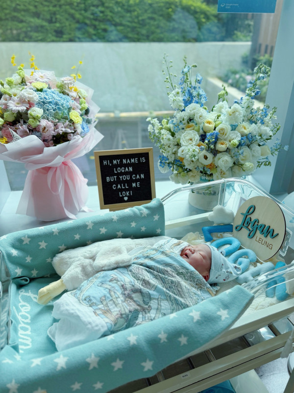 35岁女艺人中秋节宣布平安诞下儿子！荣升妈妈晒喂母乳照报喜：“他来了”