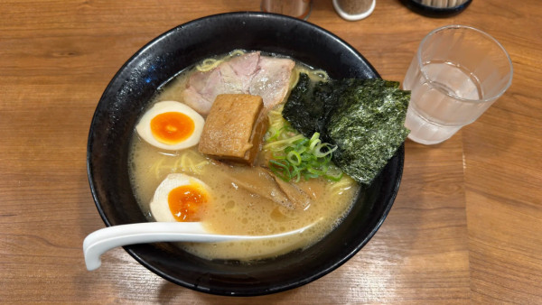 日本食拉麵痛失2千蚊龍貓遮!放門口20分鐘即被偷 網民:日本雨傘失竊率極高