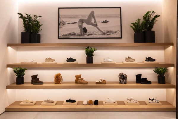 Jisoo代言Alo Yoga進駐K11 MUSEA!大中華首店 7,000呎雙層臨海舖!曾創1分鐘1,000萬人民幣成交額