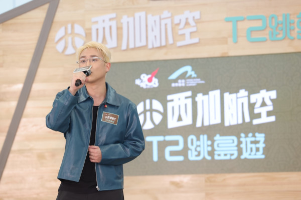 30岁男歌手大方承认做未婚爸爸!女友晒男B误发超声波图后即删保密