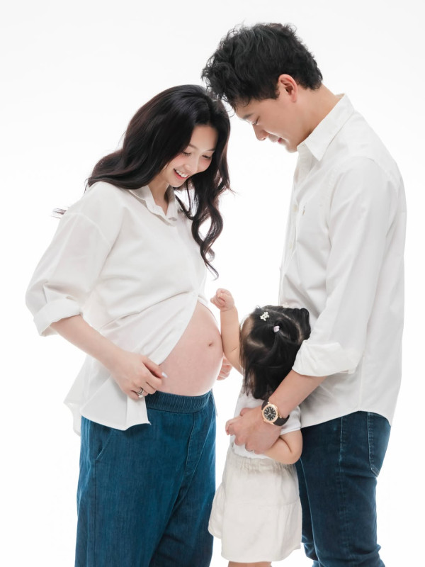 31岁女艺人产后极速宣布怀第二胎！闪婚双喜临门晒巨肚极速三年抱两