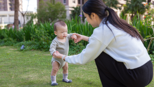 日行萬步其實傷膝？日本針灸師揭「超級步行法」百歲仍健步如飛：只需每日5分鐘