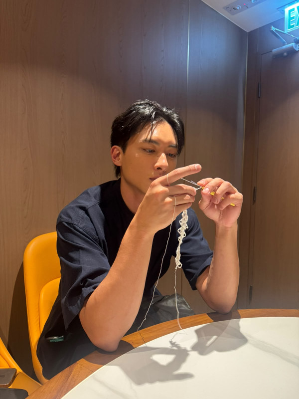 女神配对计划2｜日系型男29岁Mark吴俊峰背景起底！全球百大名校毕业学霸 186cm演员身份亮眼