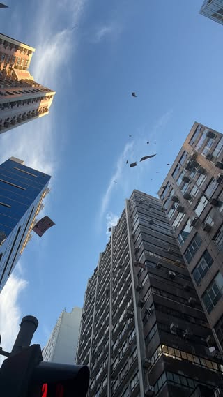 尖沙咀旺角天降传单雨！围观路人直击内容极露骨 网友：得罪边个（哪位）咁（这么）大仇口