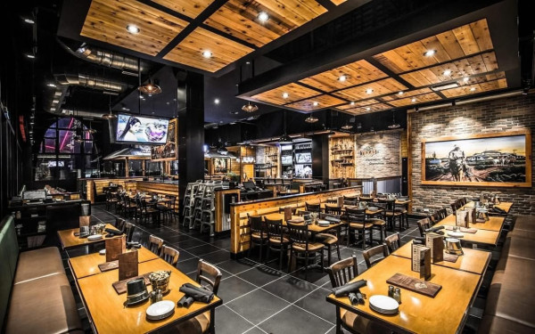 圖片來源:Facebook@Texas Roadhouse Taiwan 德州鮮切牛排 台北大巨蛋「遠東Garden City」盛大登場!3.6萬坪莫內花園全樓層攻略+四大分區必吃必逛品牌懶人包