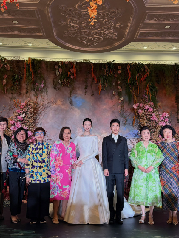 何猷君奚夢瑤補辦結婚酒會場面震撼！汪明荃公開現場相 豪門圈娛樂圈名流星光熠熠