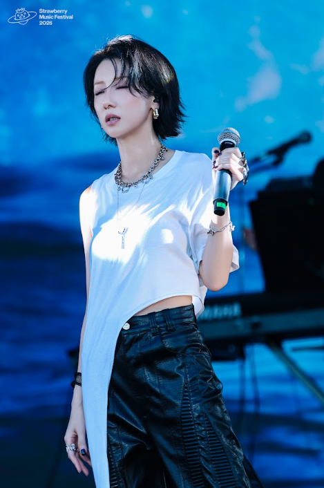 广州草莓音乐节｜Gin Lee李幸倪被晒到黑了几个度！乐队Daze in White差点没带上主唱？